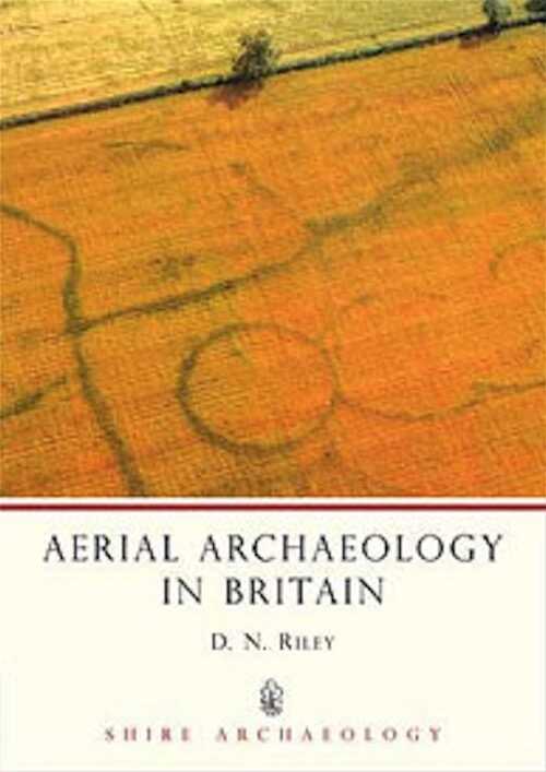 Aerial Archaeology in Britain, 2009, 64 p.